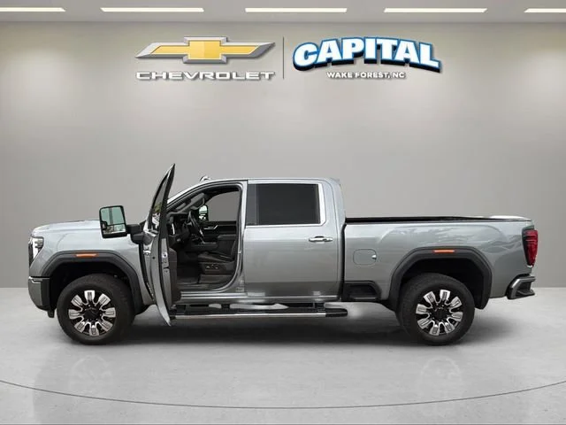 Used 2025 Sterling Metallic GMC Denali image 9