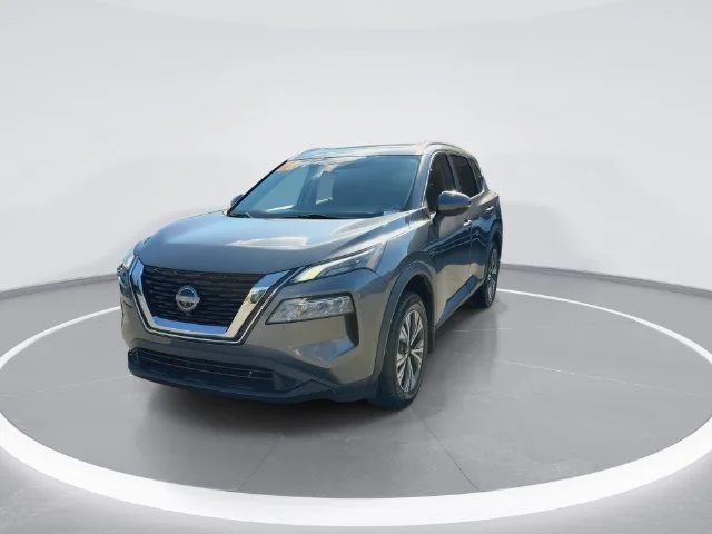 Used 2022 Gray Nissan SV image 3