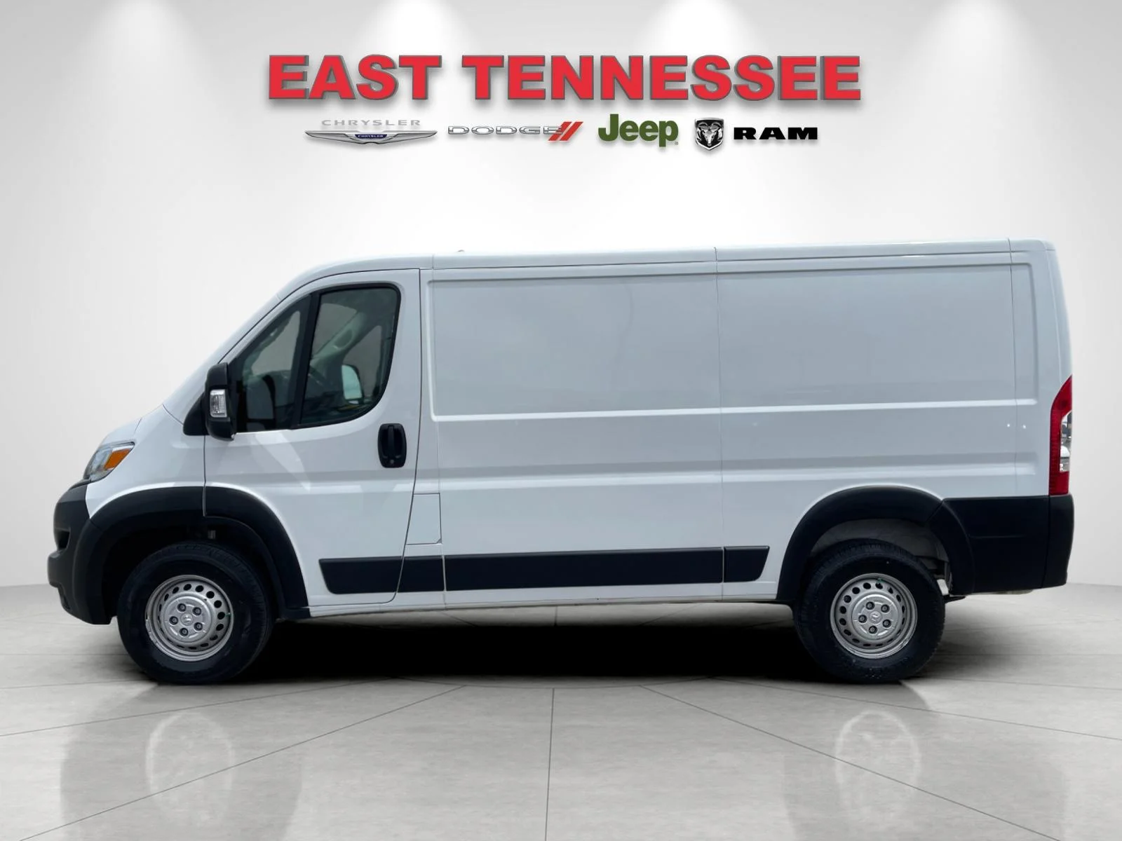 Used 2025 White Ram Base image 6