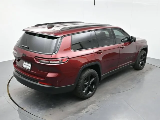 Used 2021 Velvet Red Pearlc Jeep Altitude image 38