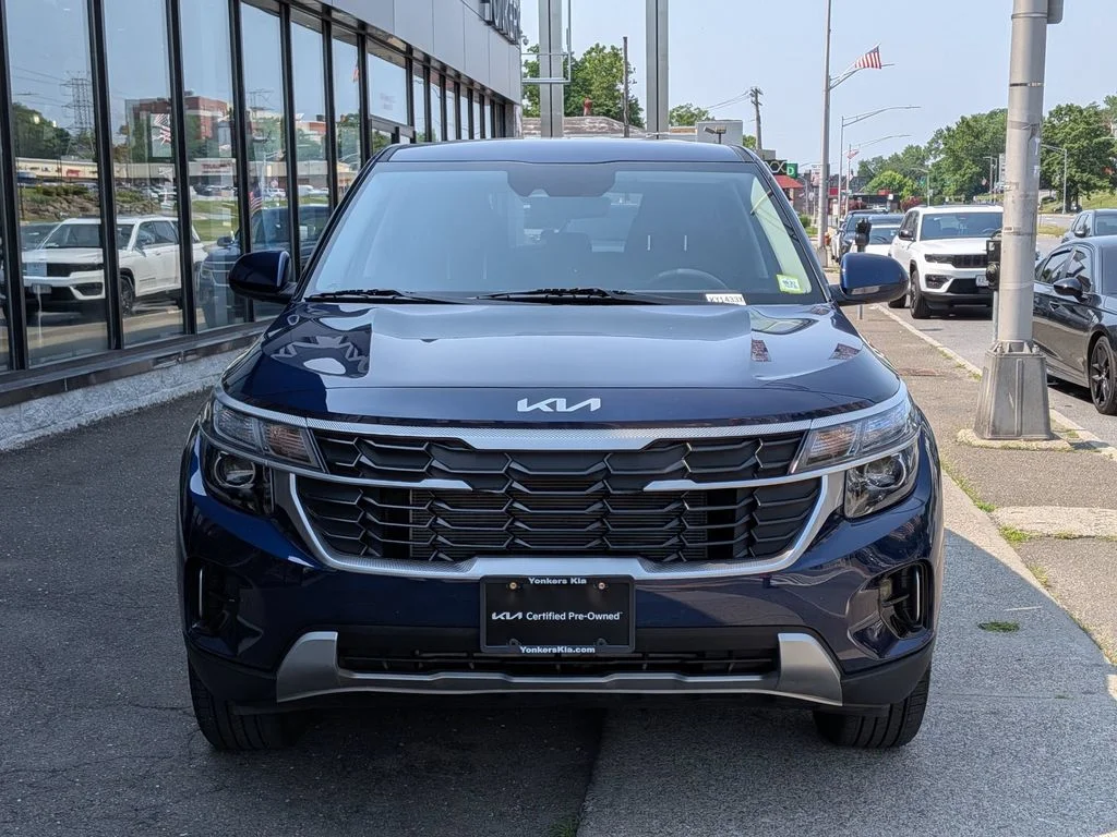 Used 2025 Blue Kia LX image 3