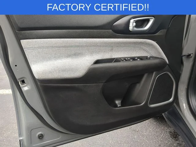 Used 2024 Gray Jeep Latitude image 12