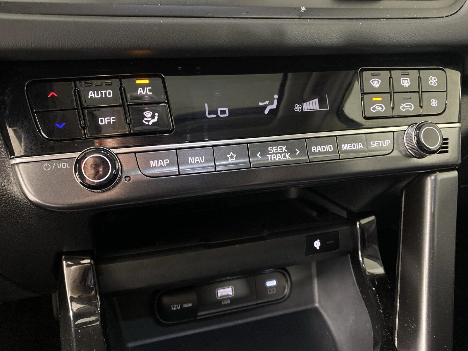 Used 2025 Fusion Black Kia SX image 23