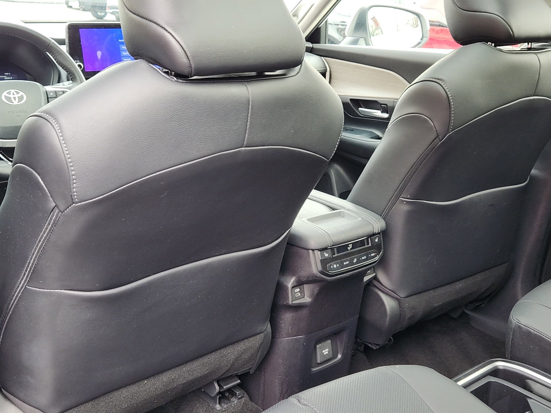 2024 Toyota Grand Highlander Limited - Photo 25