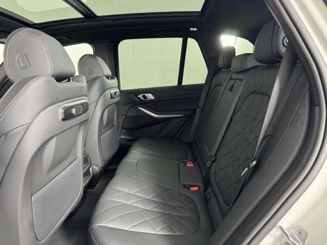 2025 BMW X5 40i - Photo 33