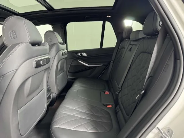 2025 BMW X5 40i - Photo 33