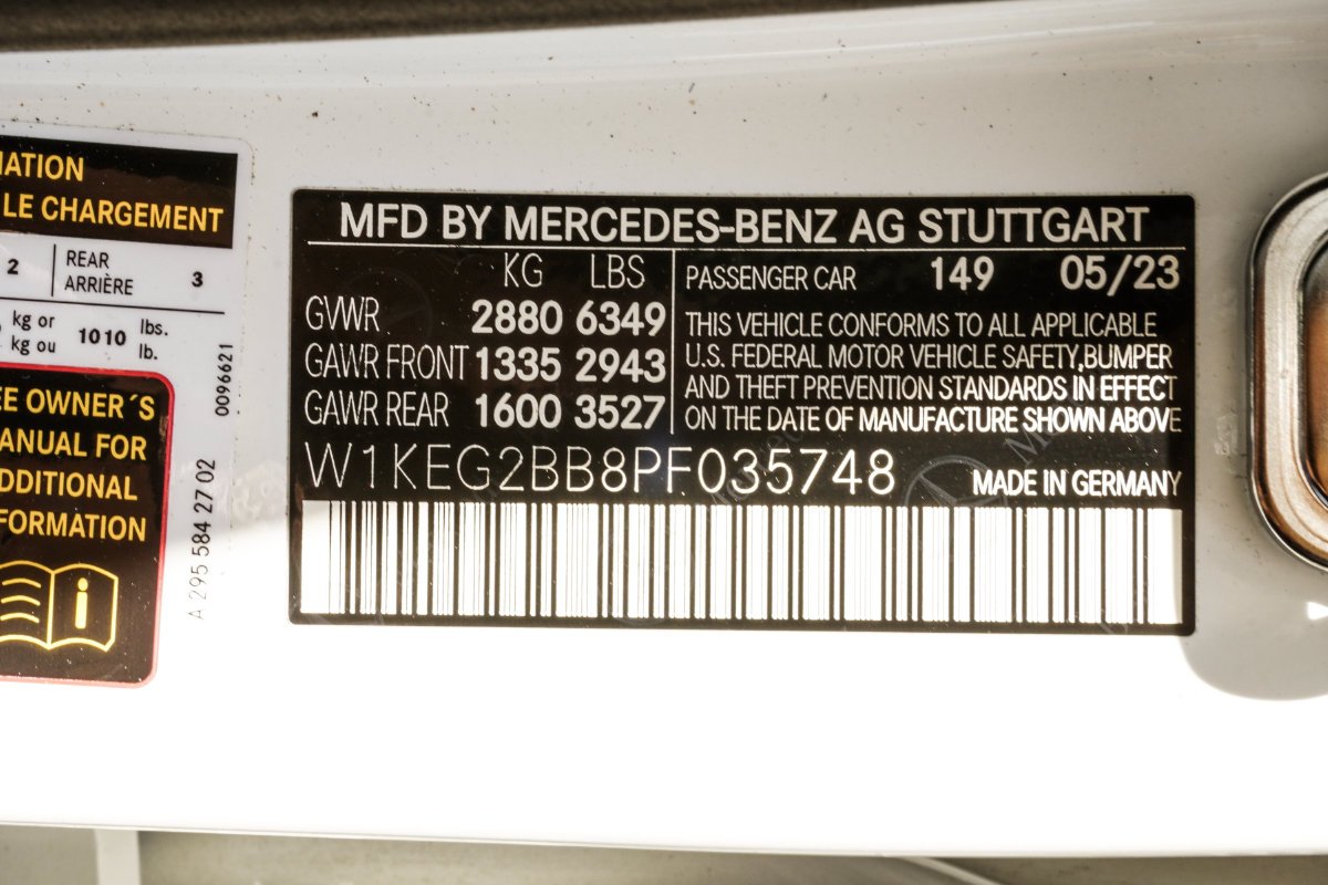 Used 2023 White Mercedes-Benz 350+ Sedan image 38