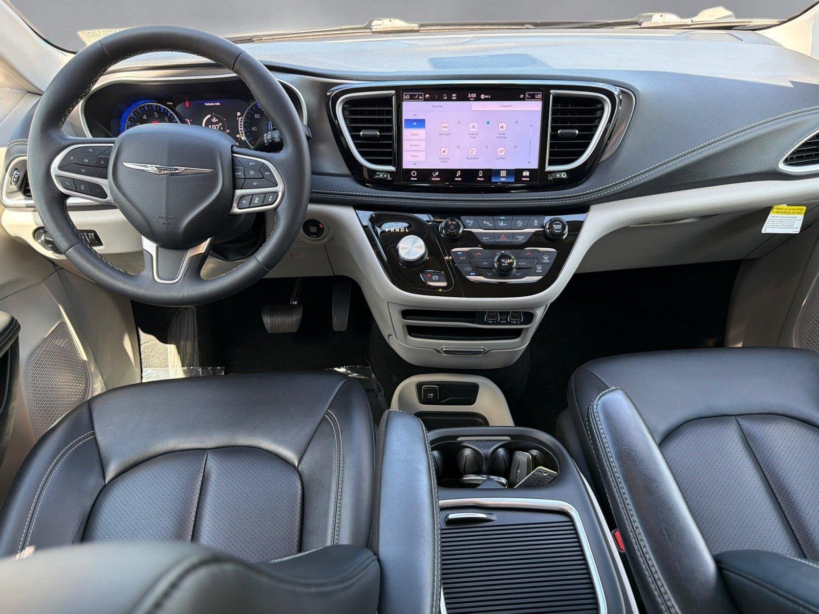 Used 2024 Fathom Blue Pearlcoat Chrysler Touring L image 3