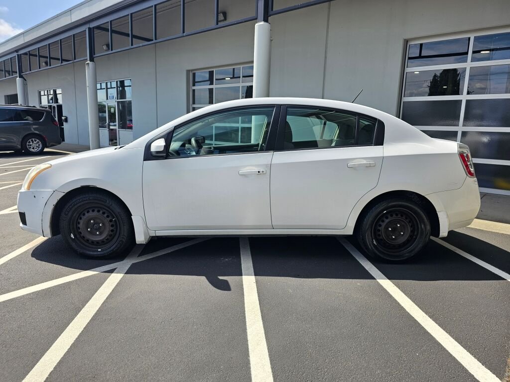 Used 2007  Nissan 2.0 image 2