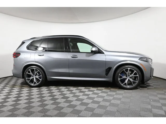 New 2026 Skyscraper Grey Metallic BMW xDrive50e image 8