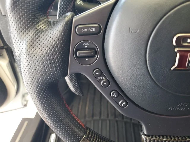 Used 2014 White Nissan Track Edition image 19