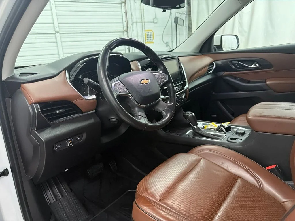 Used 2019 Beige Chevrolet High Country image 15