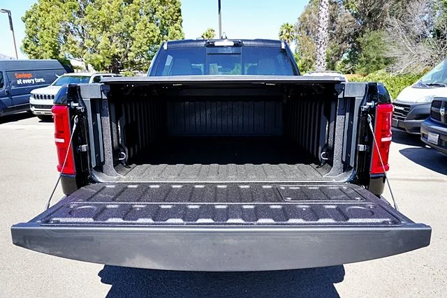 New 2026 Diamond Black Crystal Pearl-Coat Exterior Paint RAM Limited image 20