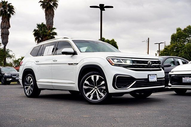 2023 Volkswagen Atlas 3.6L SEL Premium R-Line 4MOTION's photo
