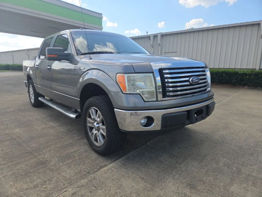 Used 2012 Sterling Gray Metallic Ford XLT image 2