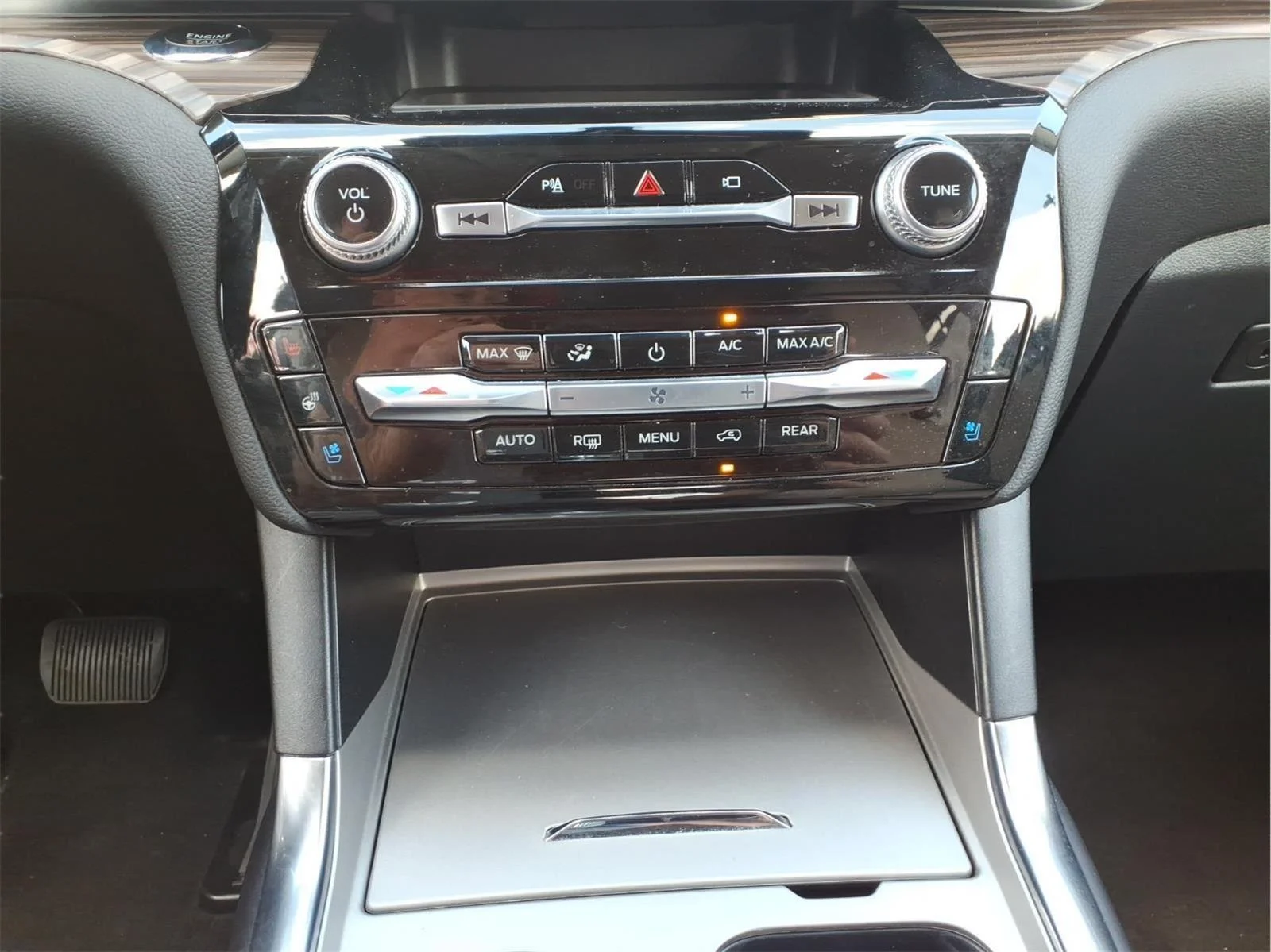 Used 2023 Agate Black Ford Limited image 21
