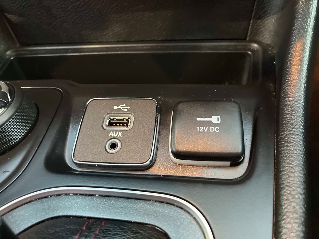 Used 2019 Gray Jeep Trailhawk image 30