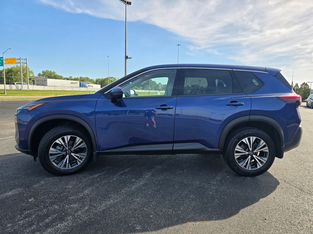 2021 Nissan Rogue SV - Photo 10