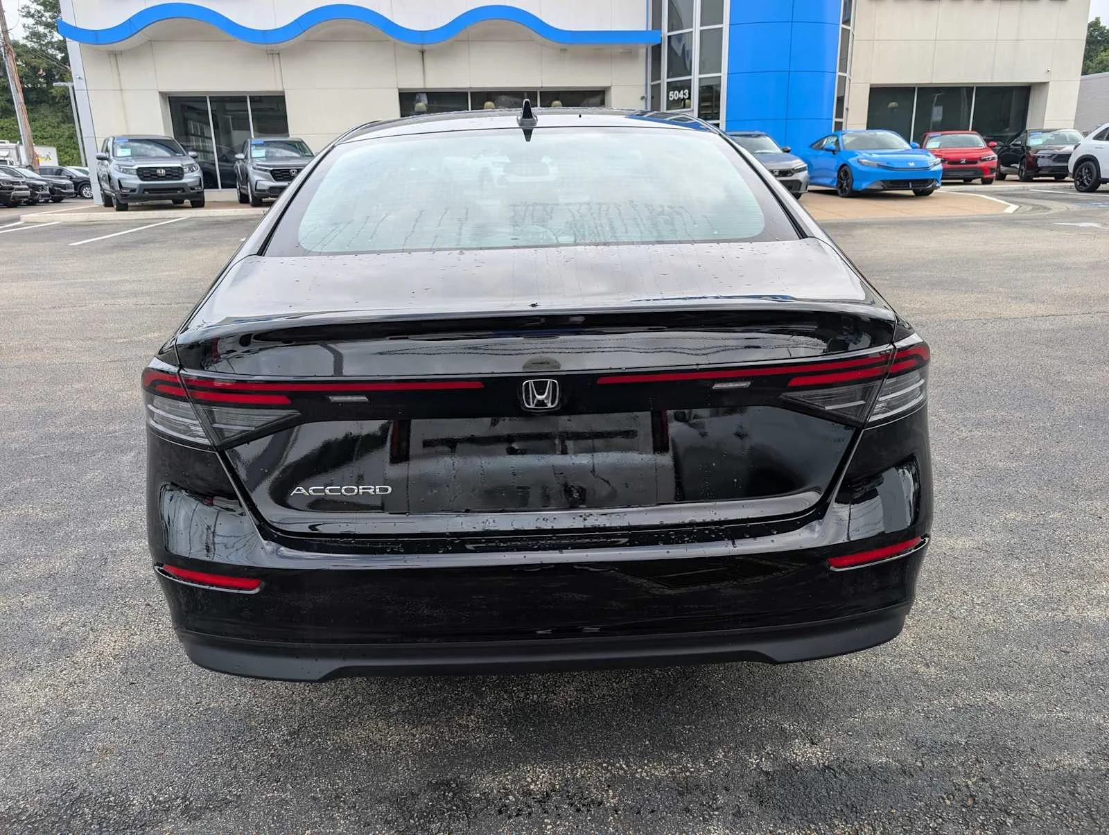 New 2026 Crystal Black Pearl Honda SE image 8