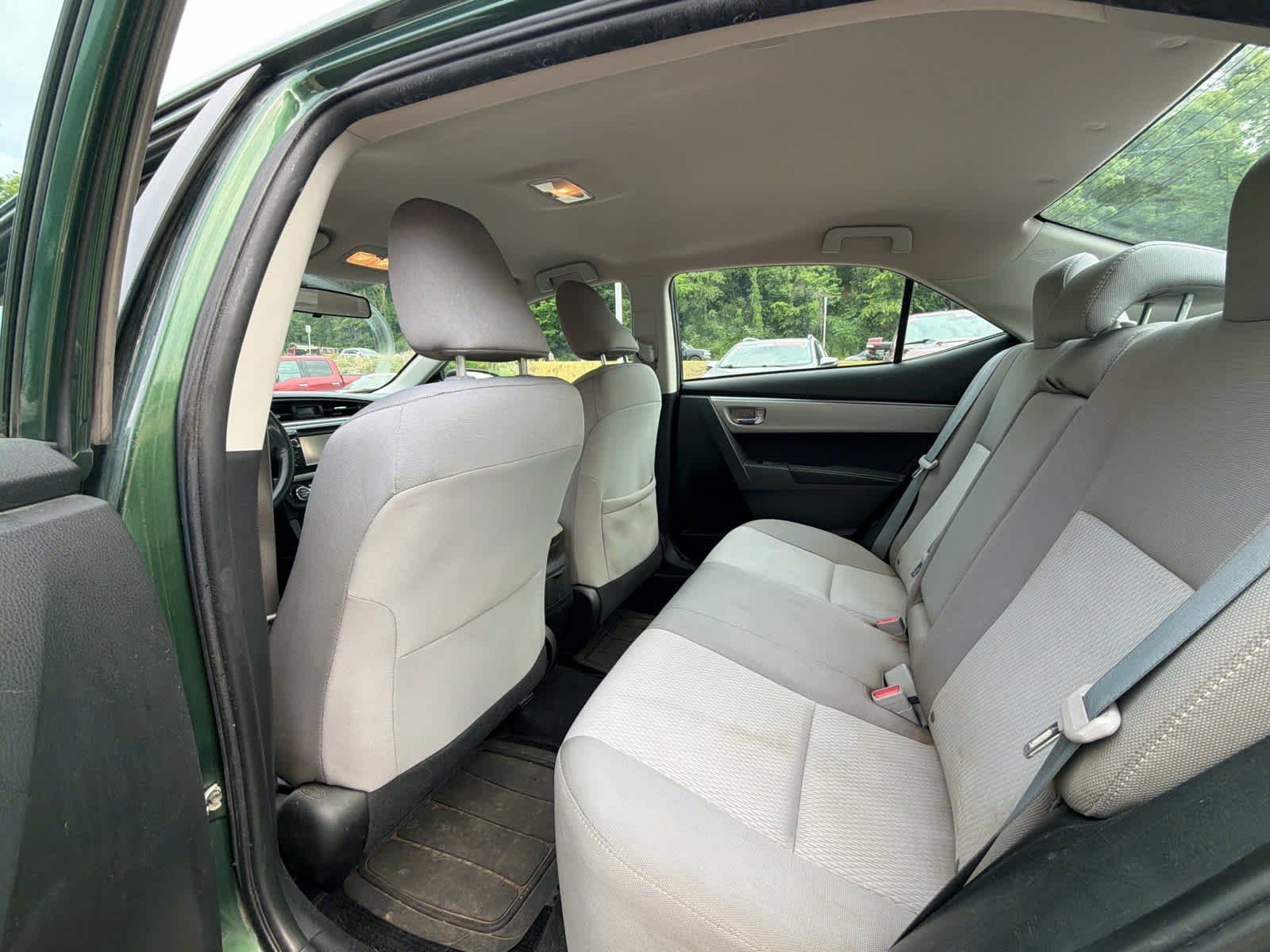 Used 2015  Toyota L image 7