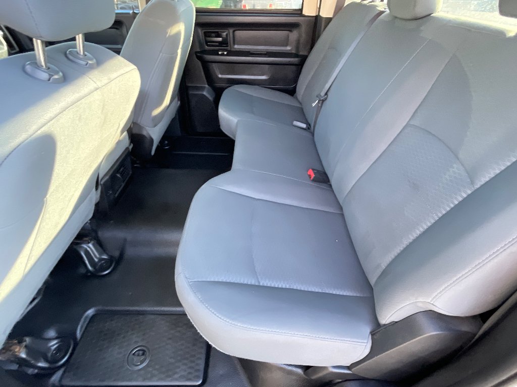 Used 2015 Bright White Clearcoat Ram Tradesman image 15