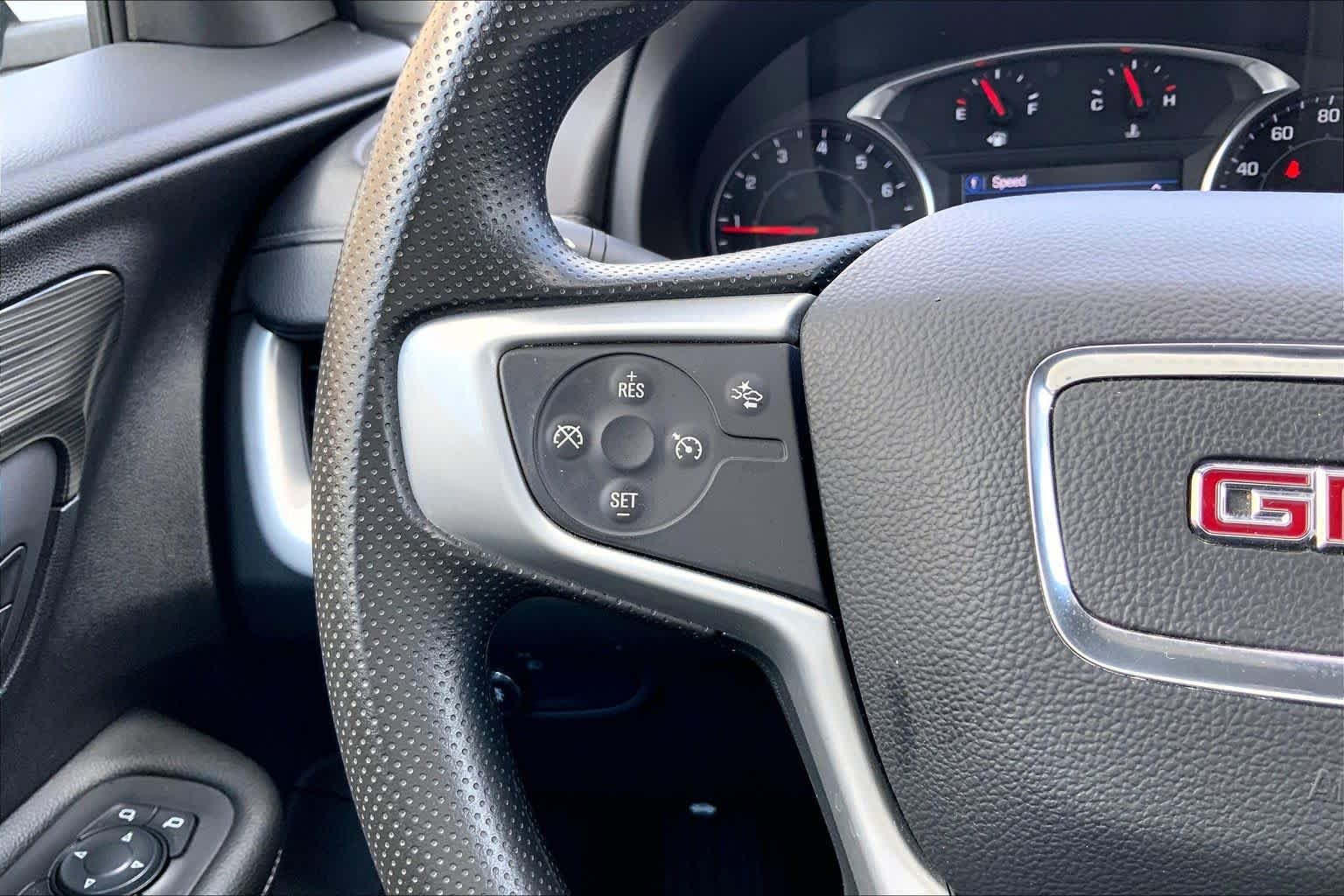 Used 2024 Summit White GMC SLE image 22