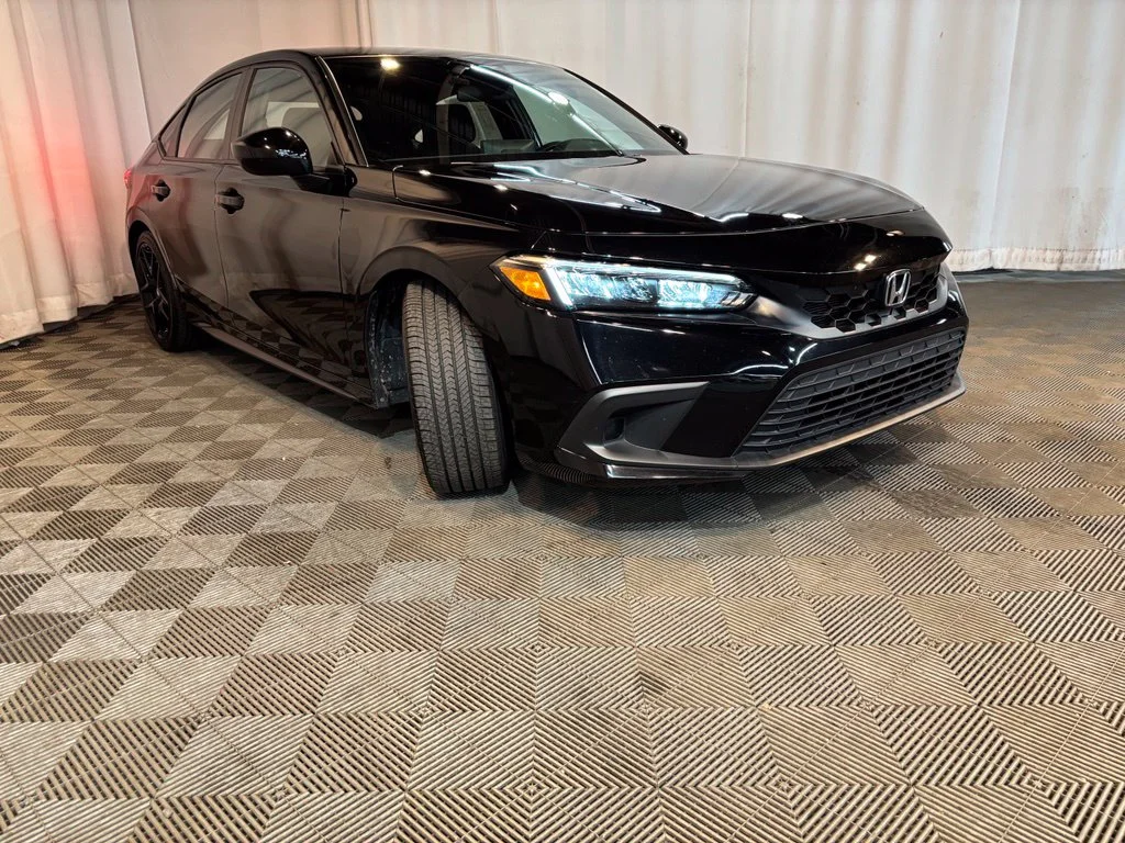 Certified Used 2024 Crystal Black Pearl Honda 2.0L SPORT image 3