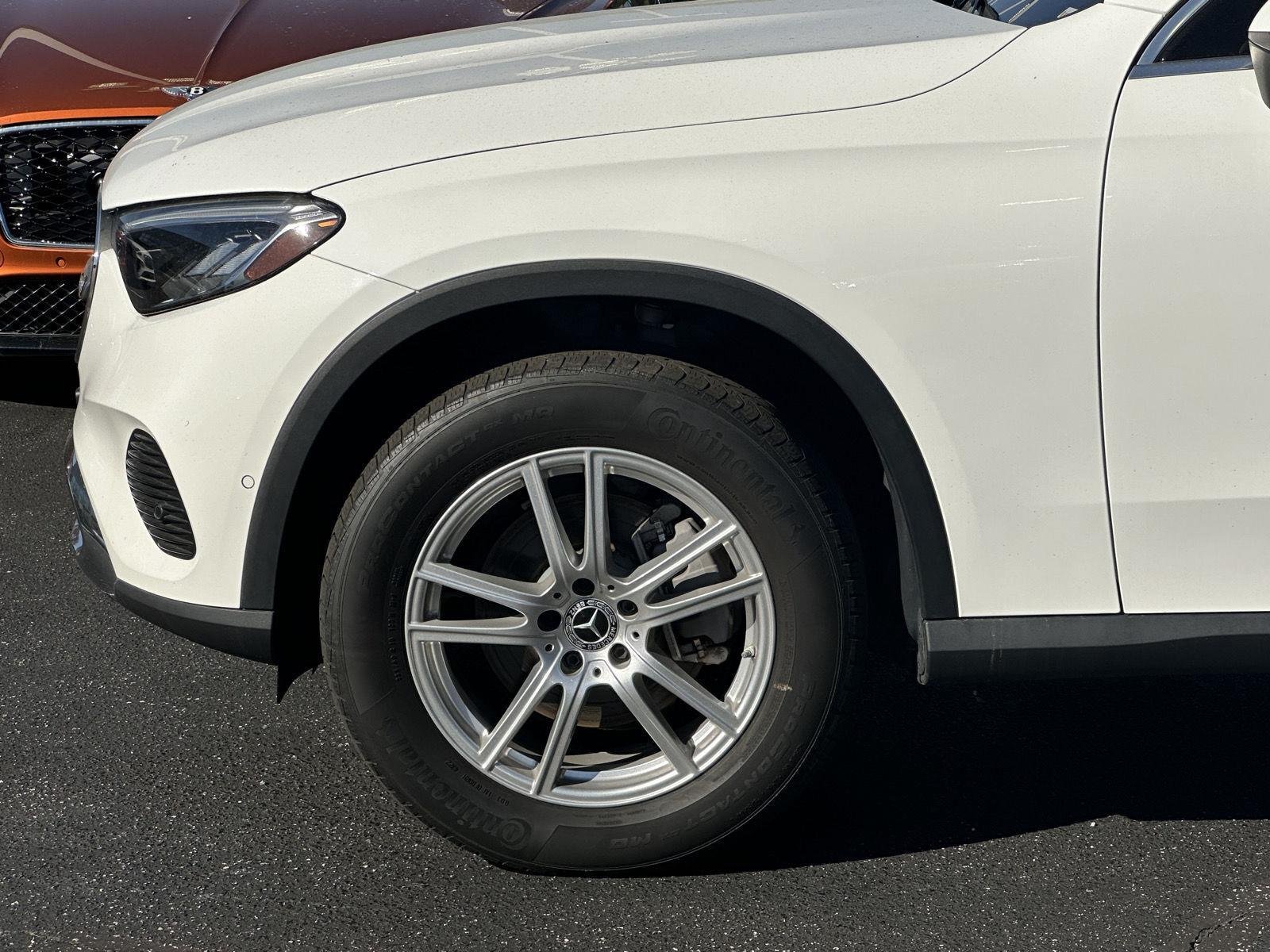 Used 2023 Polar White Mercedes-Benz GLC 300 image 42