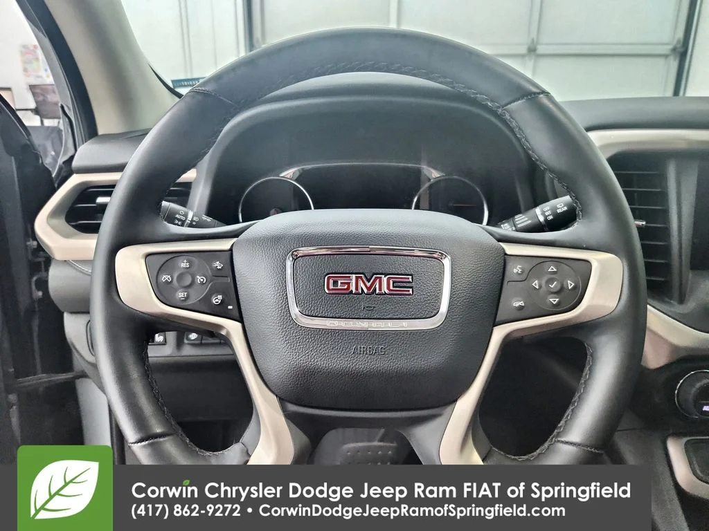 Used 2023 Silver GMC Denali image 21