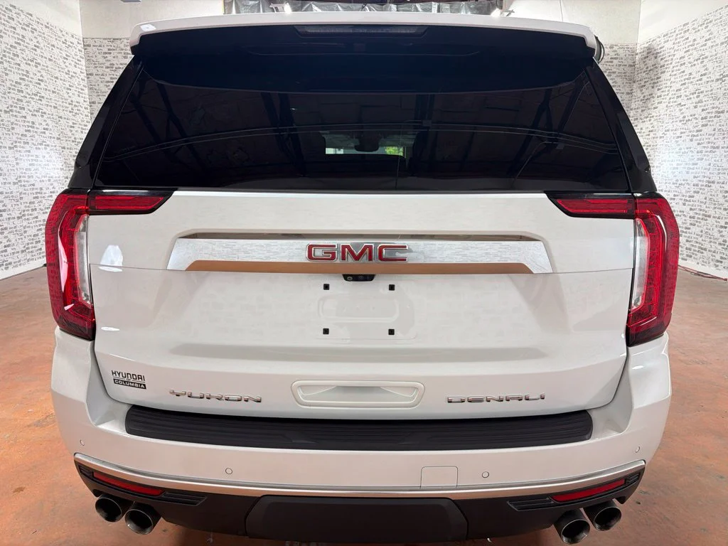 Used 2024 White Frost Tricoat GMC Denali image 6
