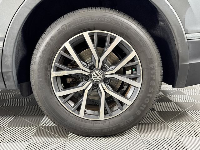 Used 2020 Gray Volkswagen 2.0T SE image 46