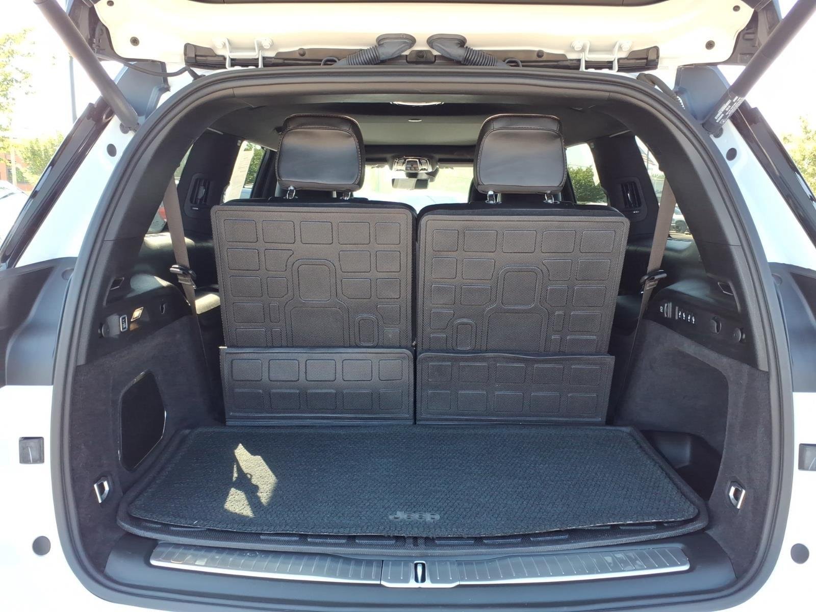 Used 2024 Bright White Clearcoat Jeep Summit image 33
