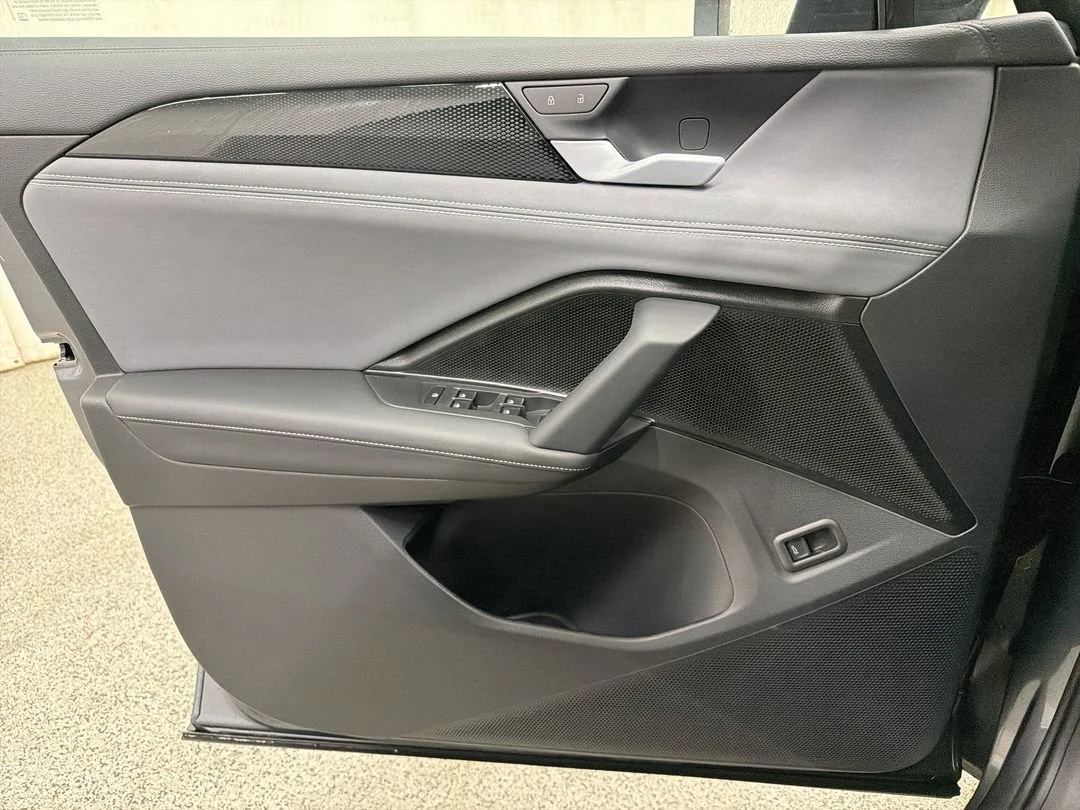 New 2026 Platinum Gray Metallic Volkswagen SE R-Line Black image 18