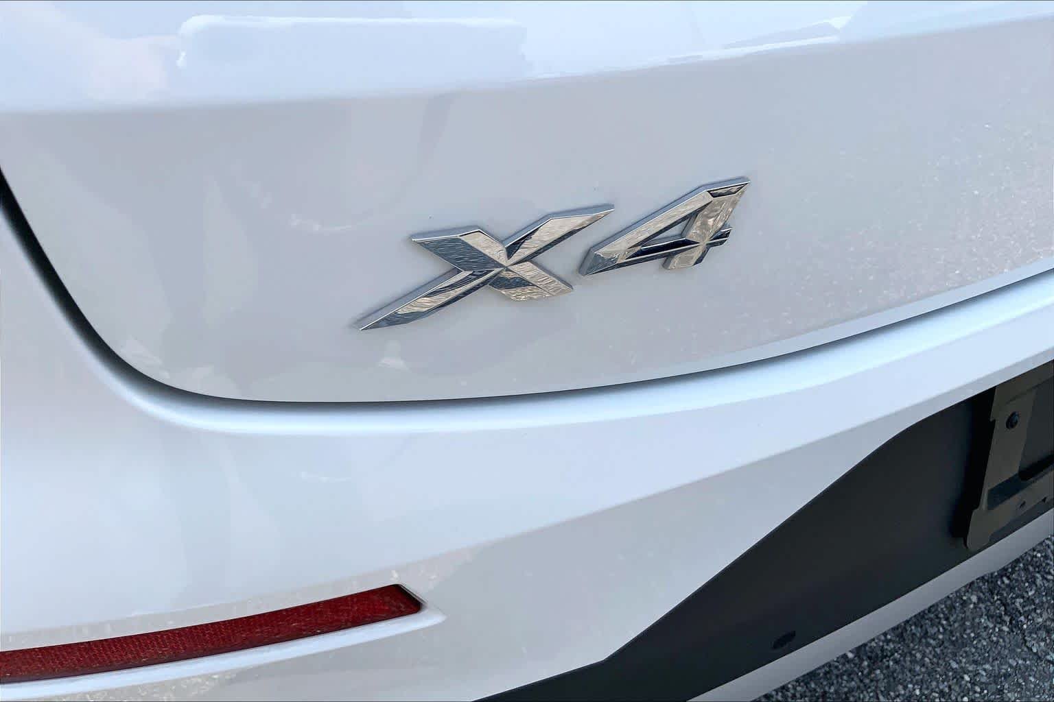 Used 2022 Alpine White BMW xDrive30i image 33