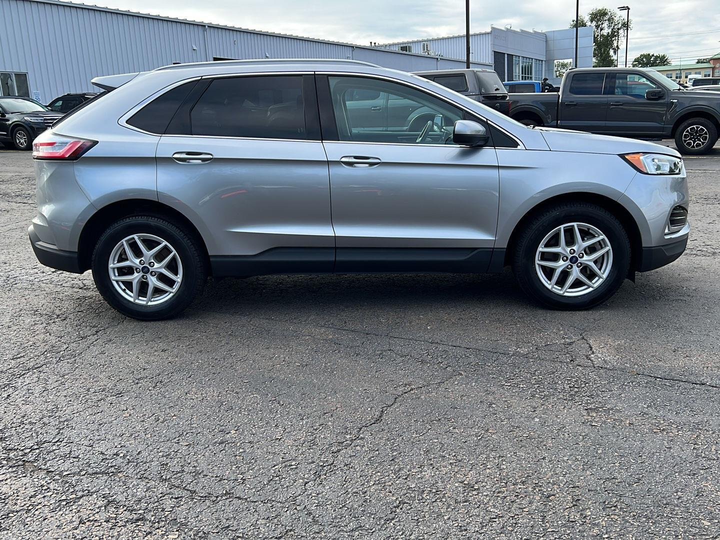 Used 2021 Iconic Silver Ford SEL image 8