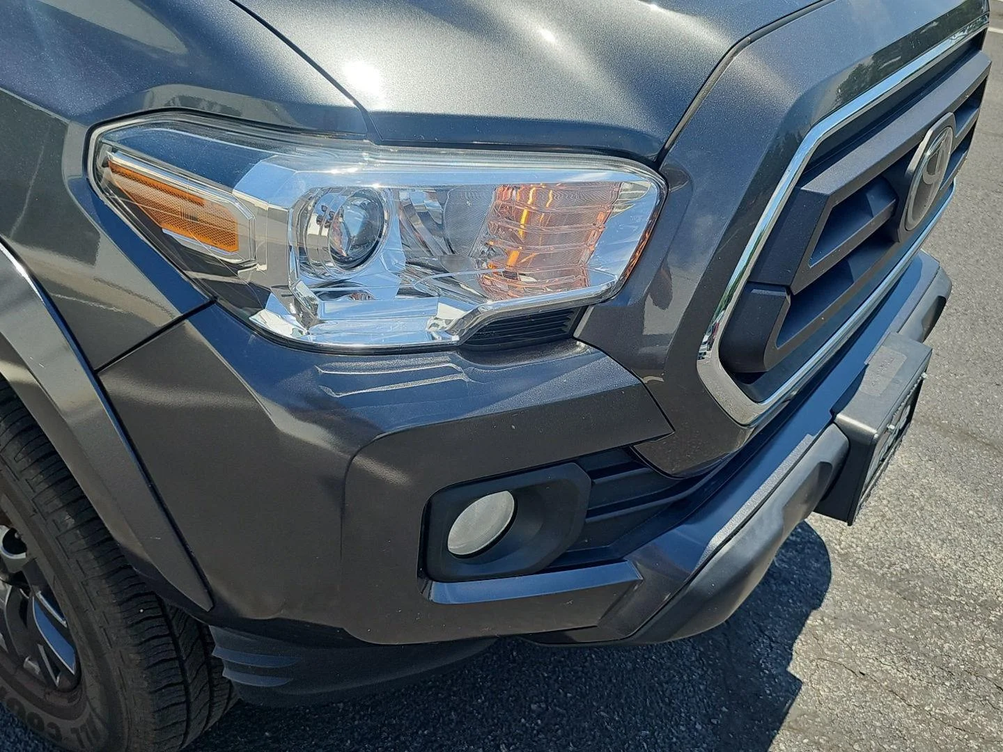 Used 2022 Magnetic Gray Metallic Toyota SR5 image 29