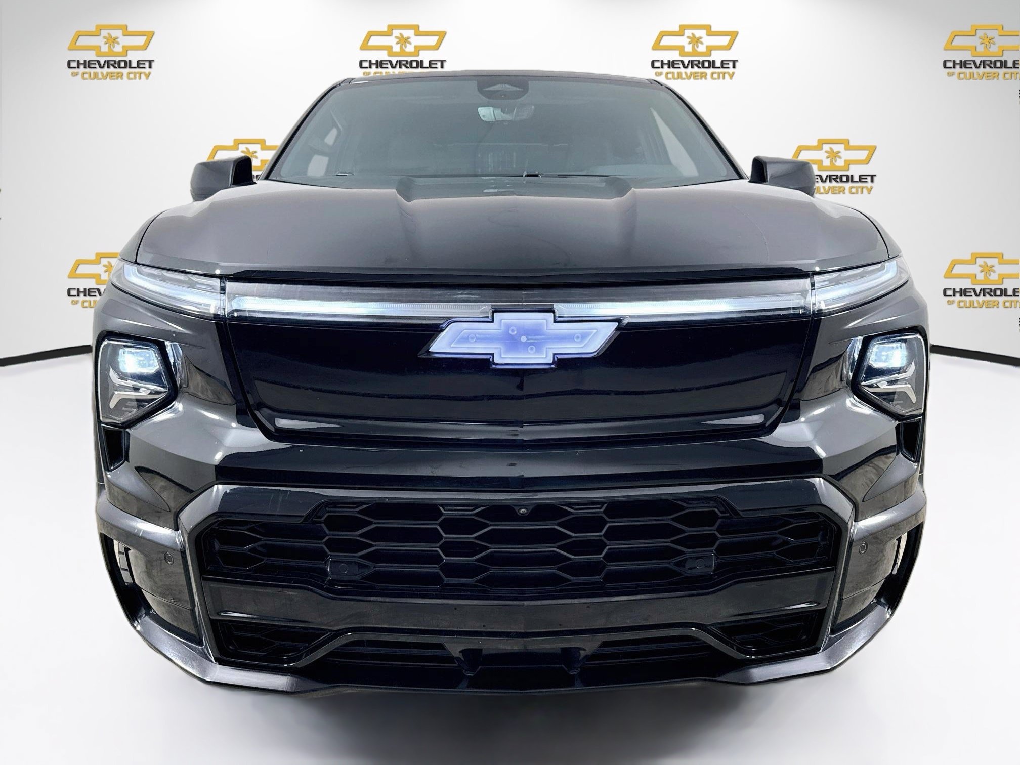 Used 2024 Chevrolet Silverado EV RST with VIN 1GC40ZEL2RU303179 for sale in Culver City, CA