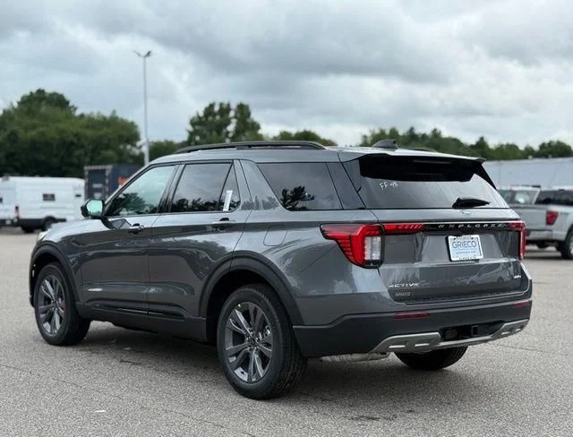 New 2026 Carbonized Gray Metallic Ford Active image 9
