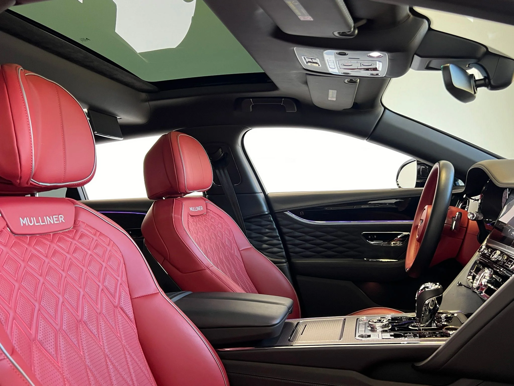 Used 2022  Bentley W12 image 23