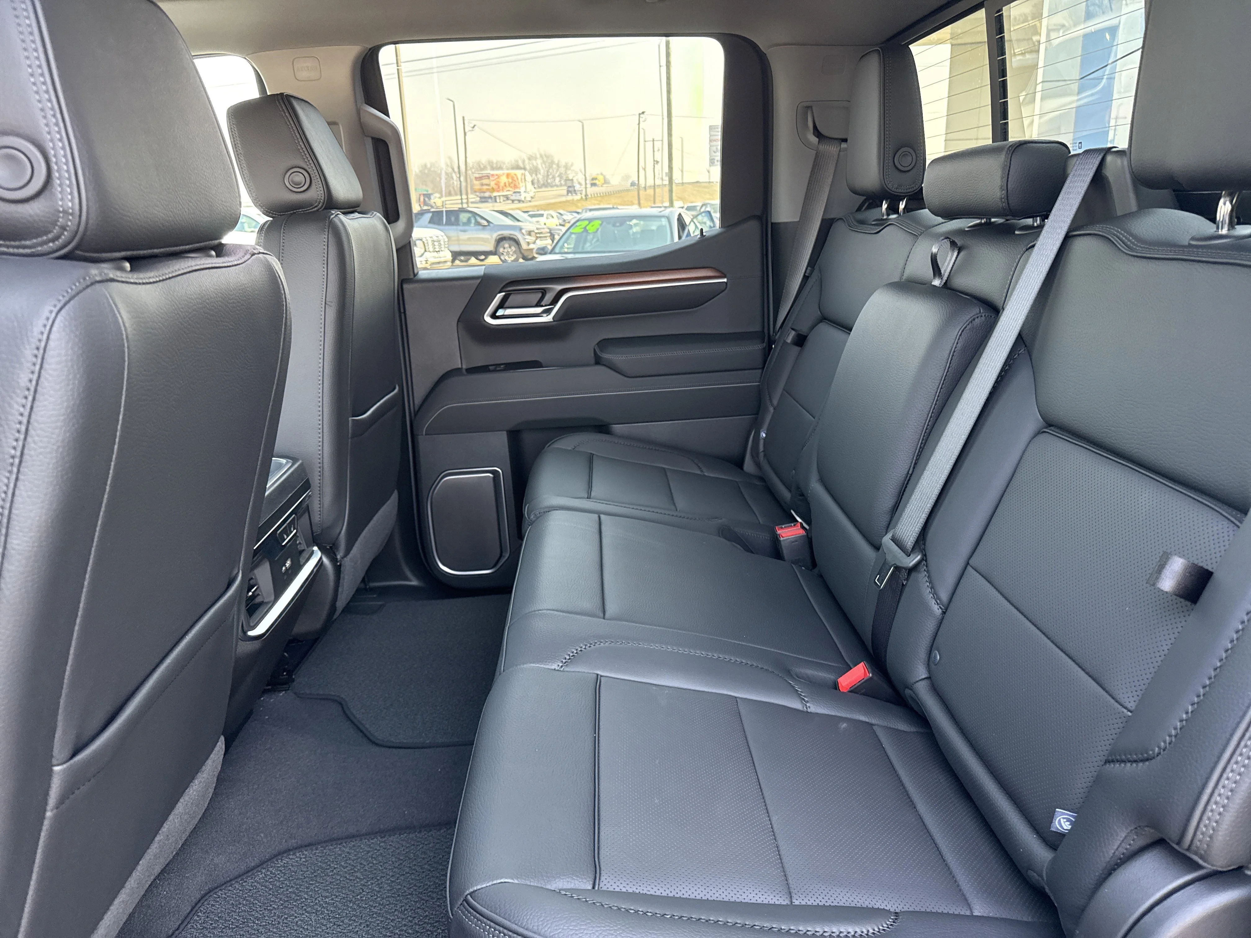 2026 GMC Sierra 1500 Denali - Photo 6