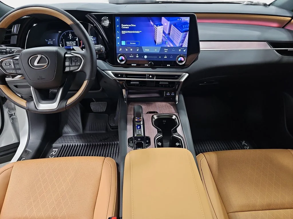 New 2026 Eminent White Pearl Lexus PREMIUM PLUS image 9