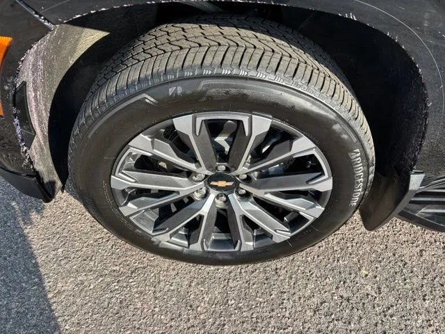 Certified Used 2025 Black Chevrolet High Country image 10