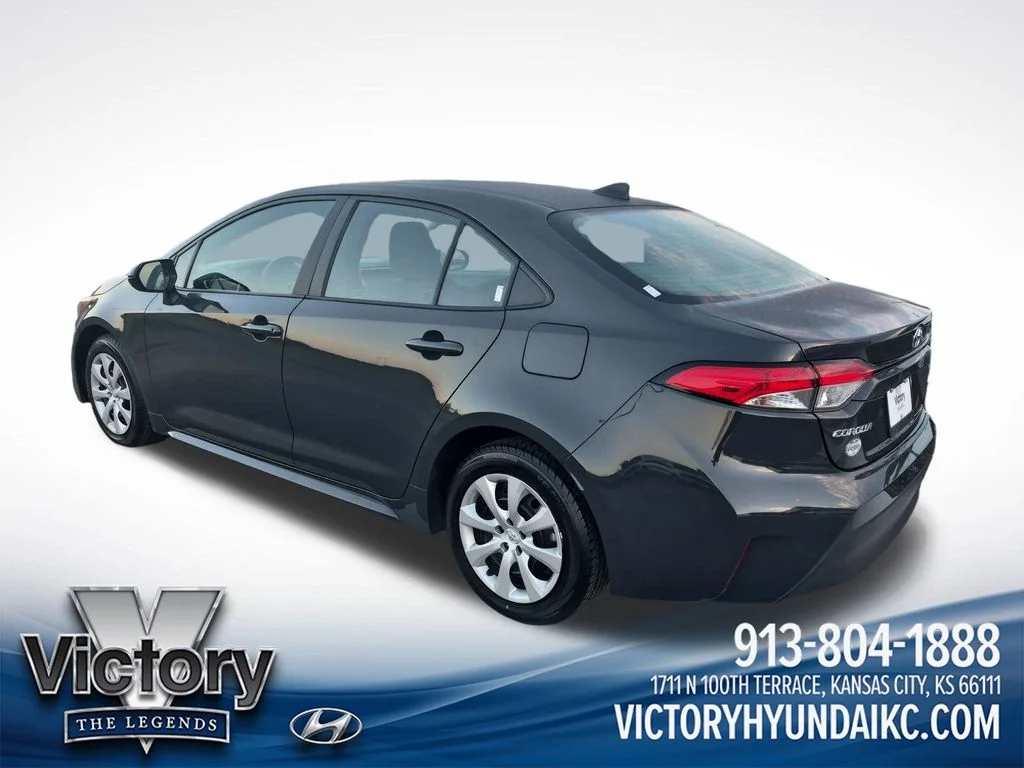 Used 2024  Toyota LE image 3