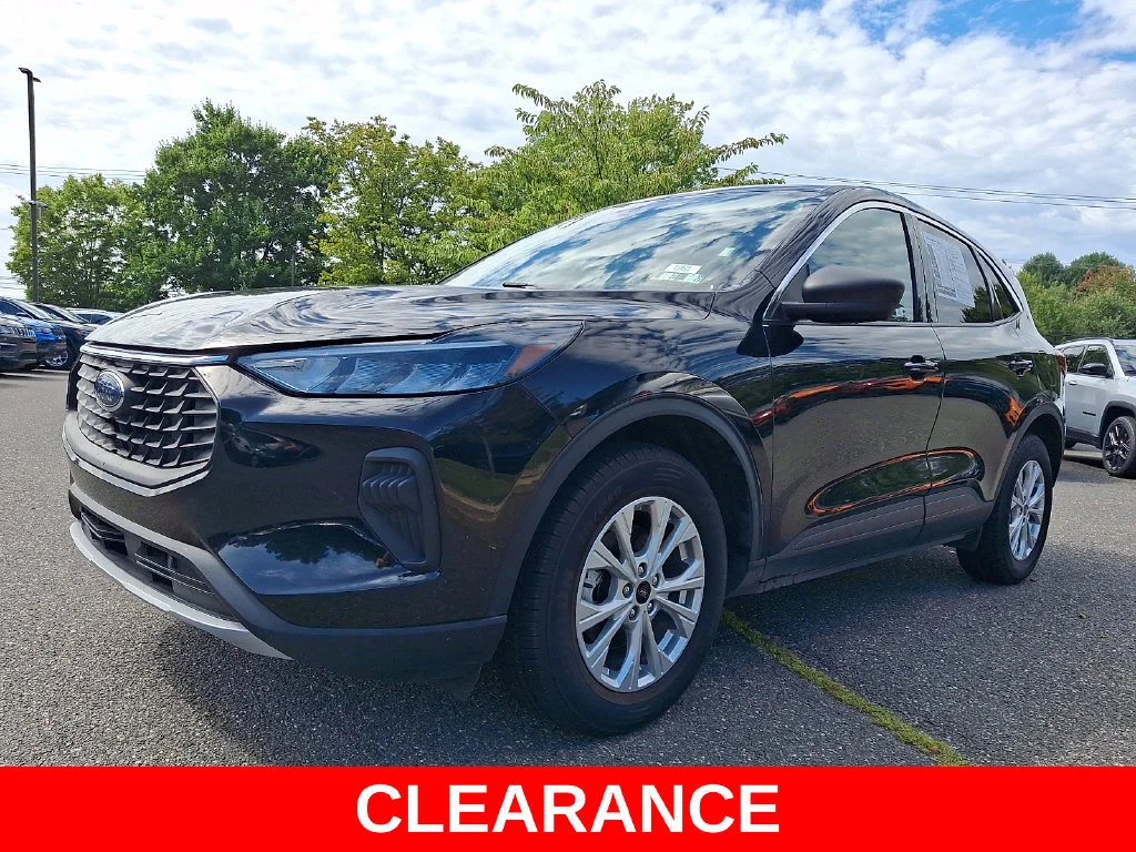 Used 2024 Black Ford Active image 3