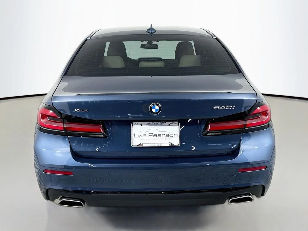 Used 2023 Blue Metallic BMW 540i xDrive image 10