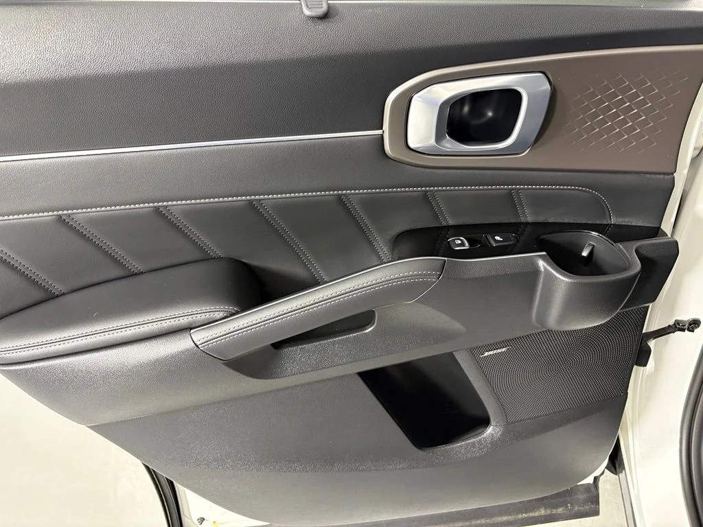 New 2026 Snow White Pearl Kia X-Line SX Prestige AWD image 38