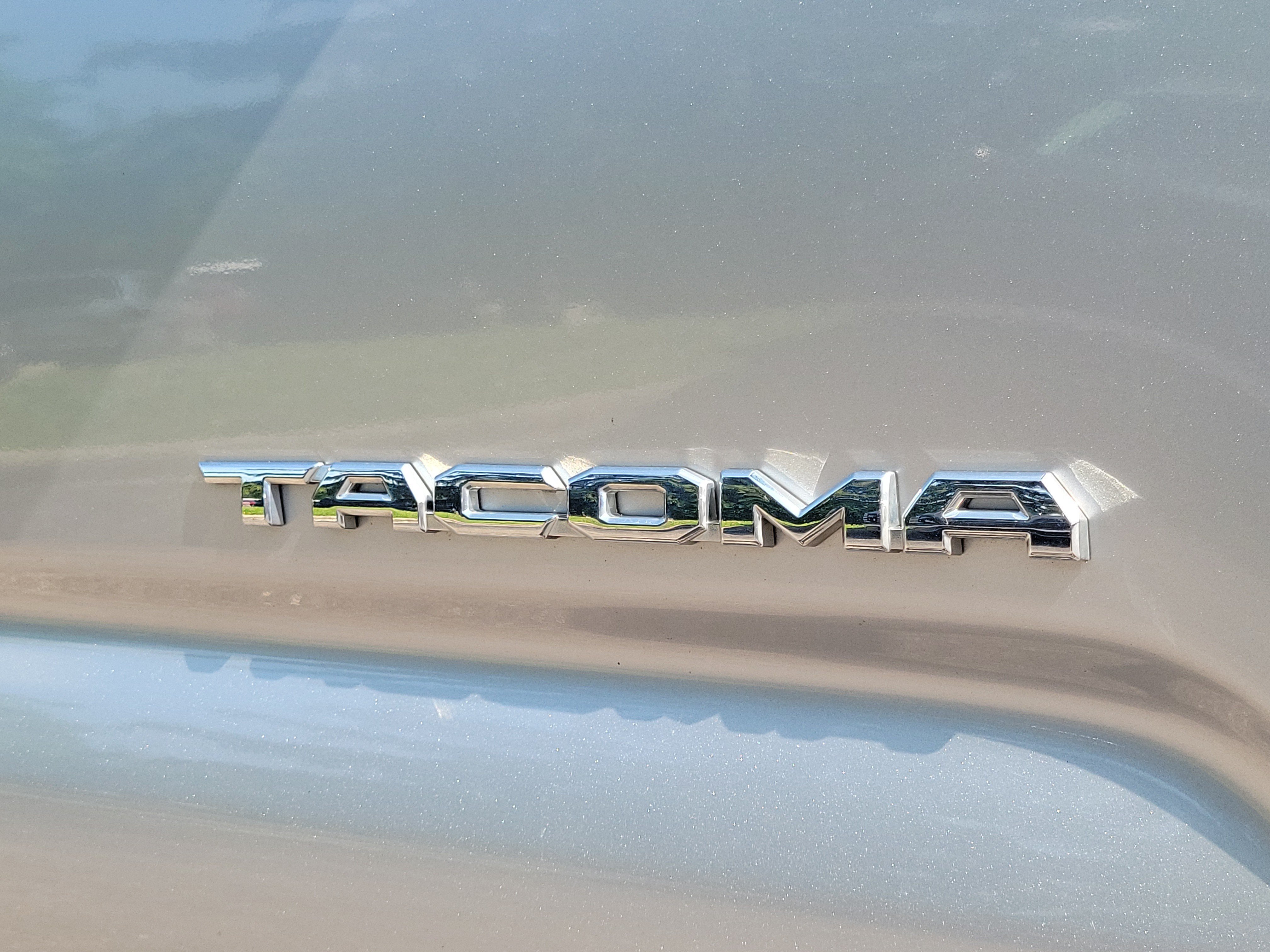 Used 2022 Celestial Silver Toyota SR image 6