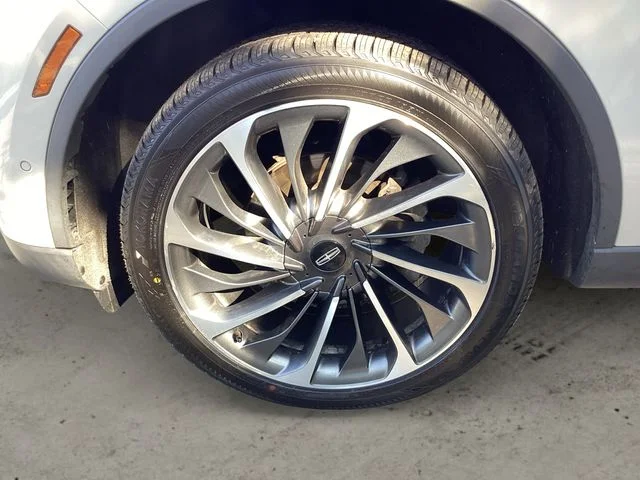 Used 2020 Ceramic Pearl Metallic Tri-Coat Lincoln Reserve image 14