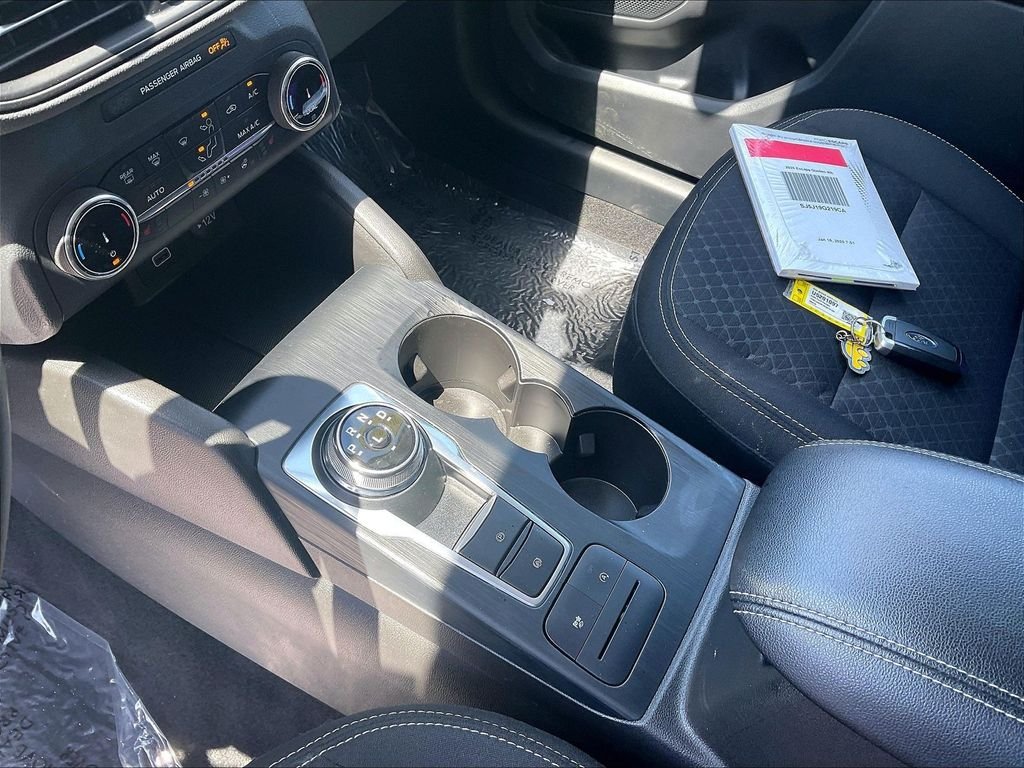 Used 2025 White Ford Active image 21