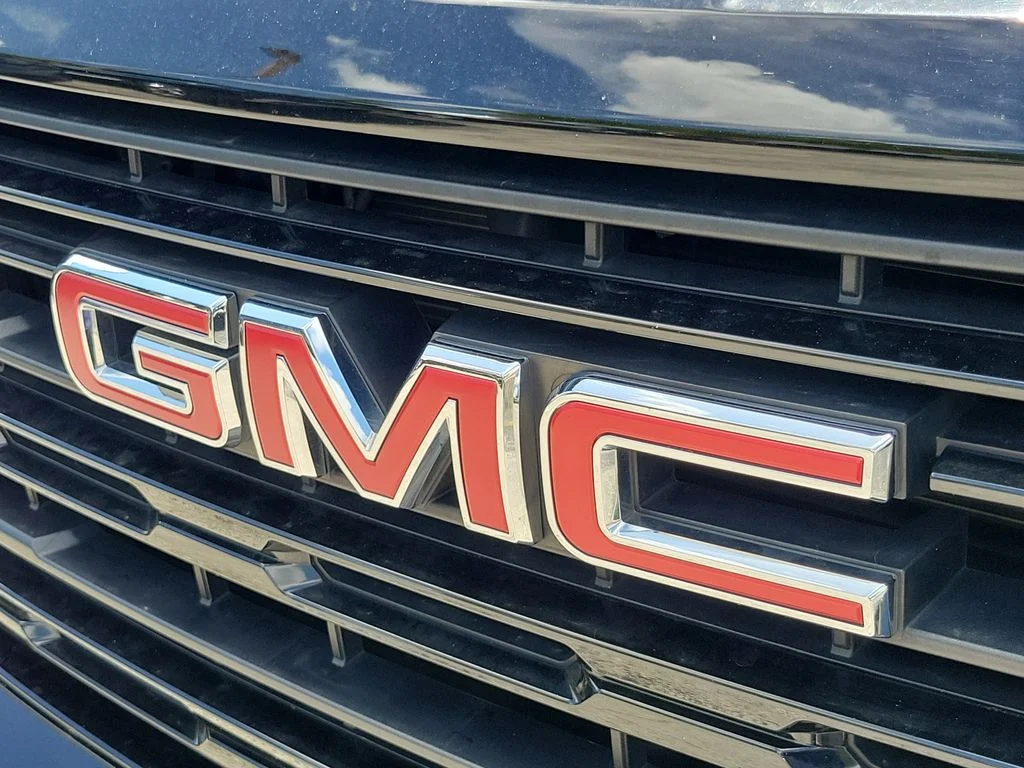 Used 2023 Black GMC Elevation image 12